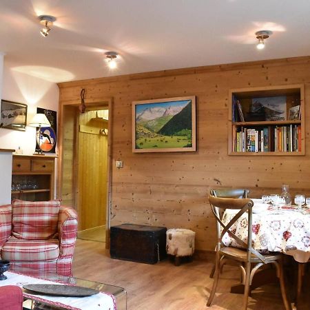 Appartement Cosy Avec Cheminee, Terrasse Et Parking, Proche Pistes Et Commerces - Meribel - Fr-1-180-552 Exteriör bild